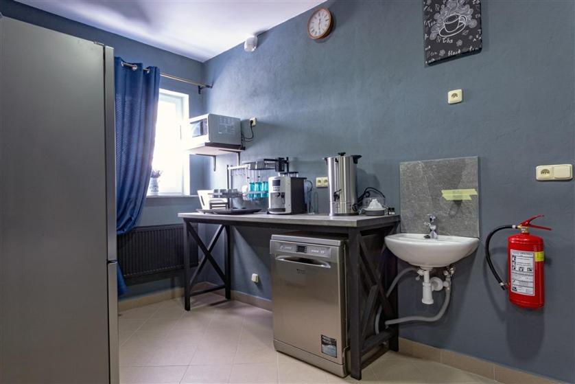 Hostel Iron Cube Struzna Экстерьер фото